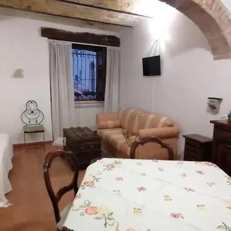 Casa Angioina Apartament